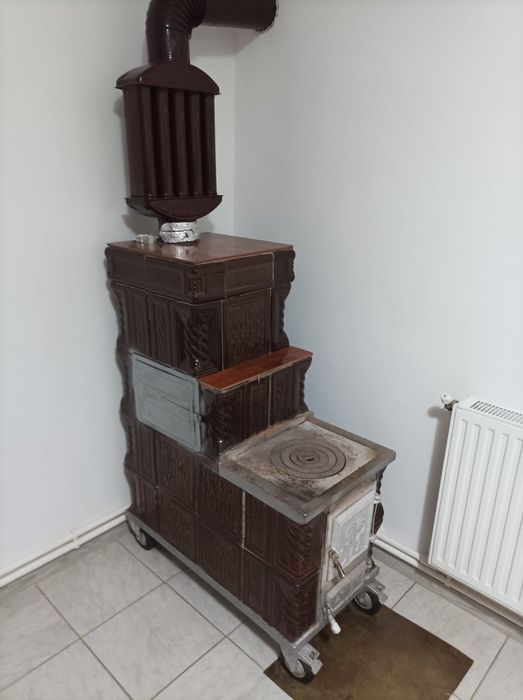 Vând SOBA teracota pe roți folosita