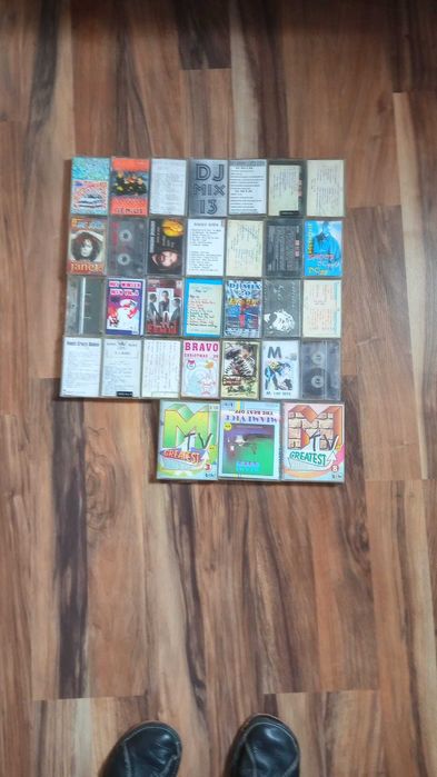 Vând casete vechi pentru casetofon