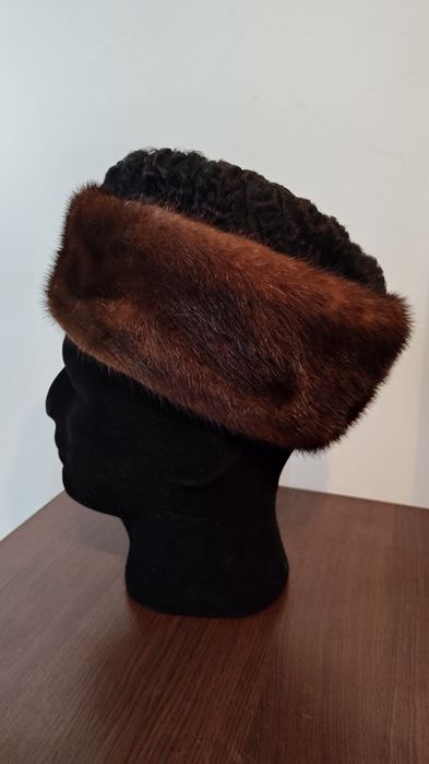 Căciula maro de blana