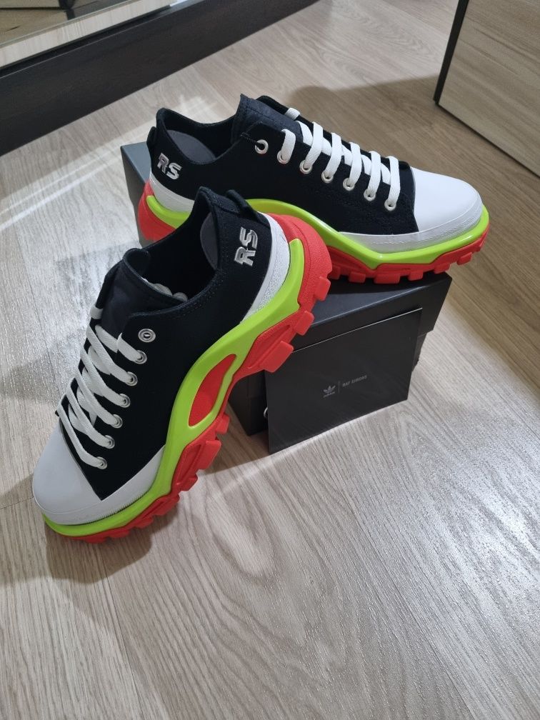 Унисекс Маратонки AdidasXRAF SIMONS RS Detroit runner