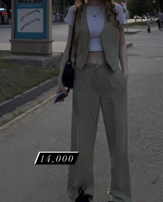 Продам костюм зеленого цвета, надевала пару раз, материал хороший