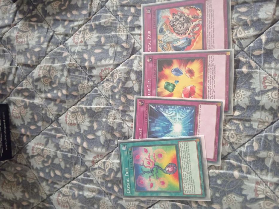 Карти Yu-gi-oh crystal beast deck