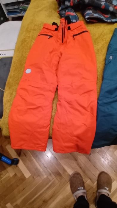 Детски гащеризон и яке за ски