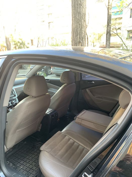 Passat b6 AUTOMAT , carte service