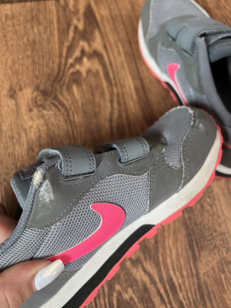Маратонки Nike 30