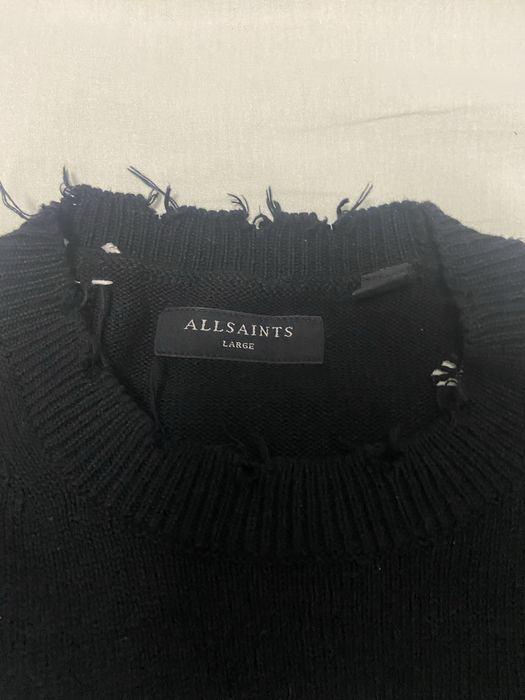 Пуловер на марката Allsaints с накъсан дизайн