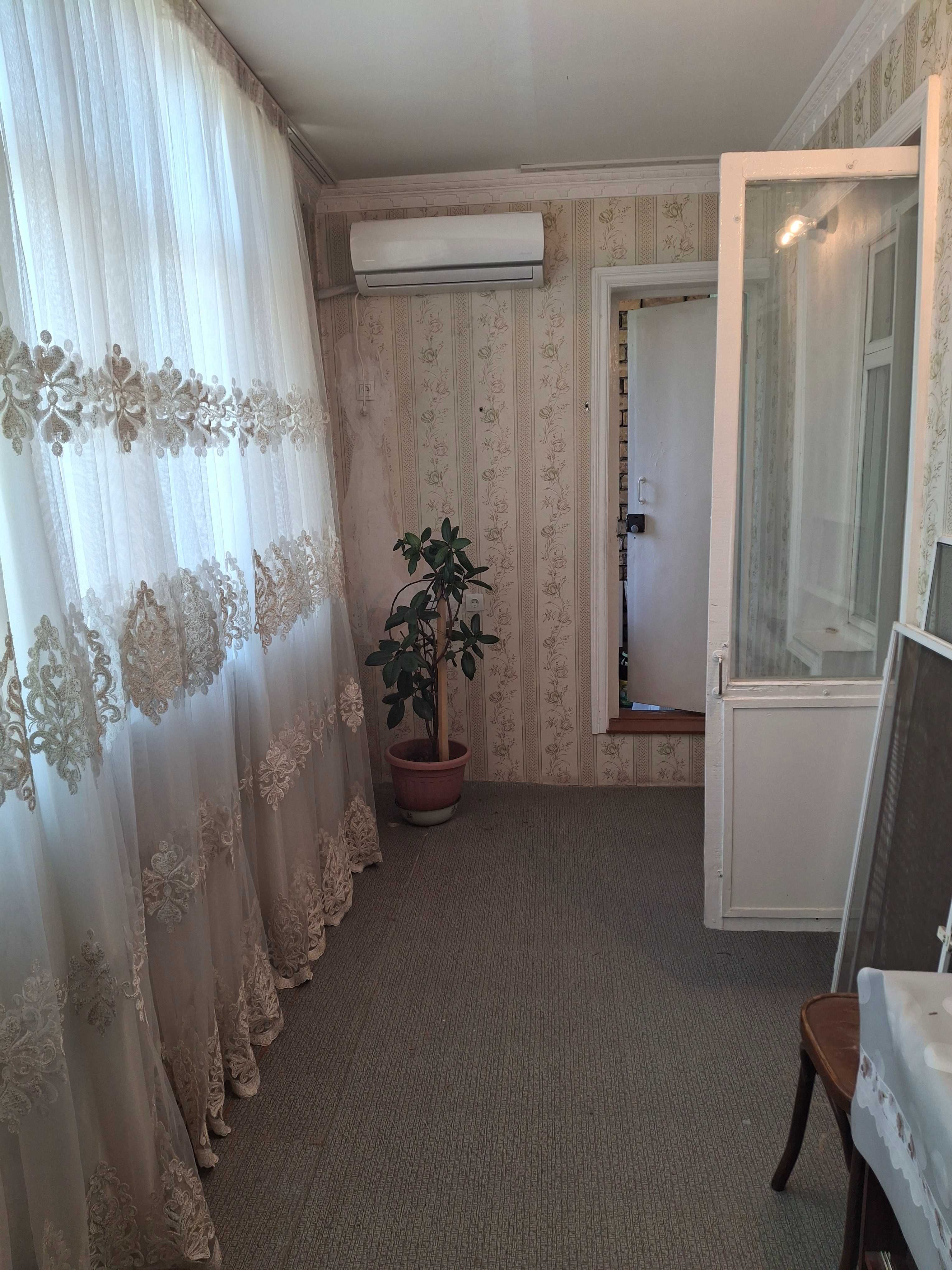 Продаётся 3комнатная 75кв.м.улучшенная 77серия метро Улугбек.