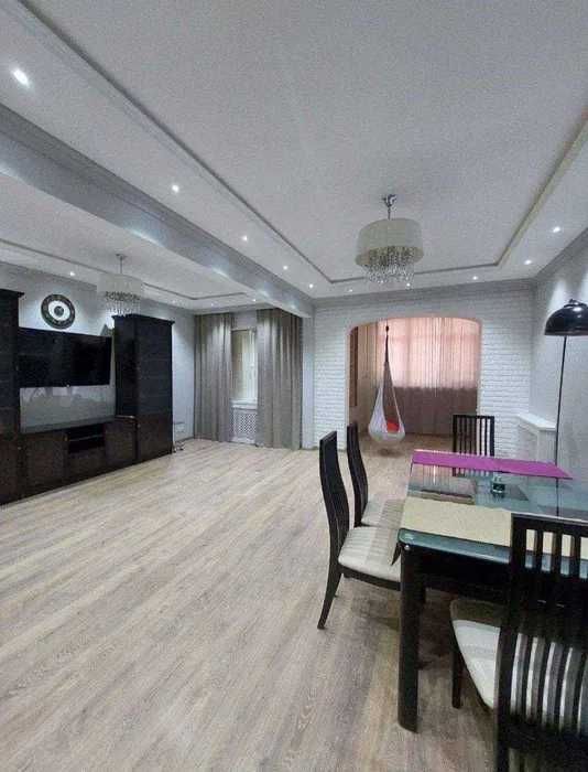 Карасу 1, Qorasu 1. М.Улугбек. 4/2/5  92м