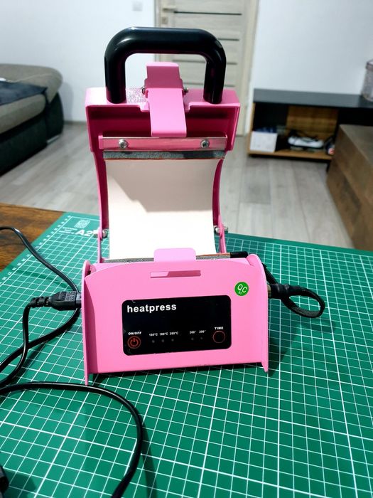 Presă termică de căni profesională – programe prestabilite, ușor de fo