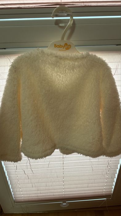 ПРОДАВАМ: Официални рокли за момиче (18-24 месеца) и връхна дрешка.