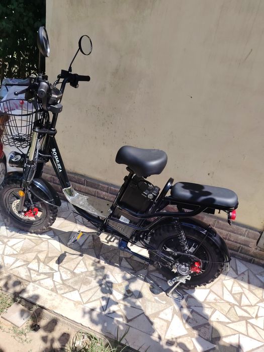 Arava sotiladi yangi skuter ham bor rasmi tepada