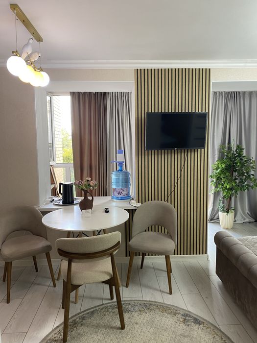 2 комнатная квартира люкс посуточно центр, вокзал, абзал, 45 квартал