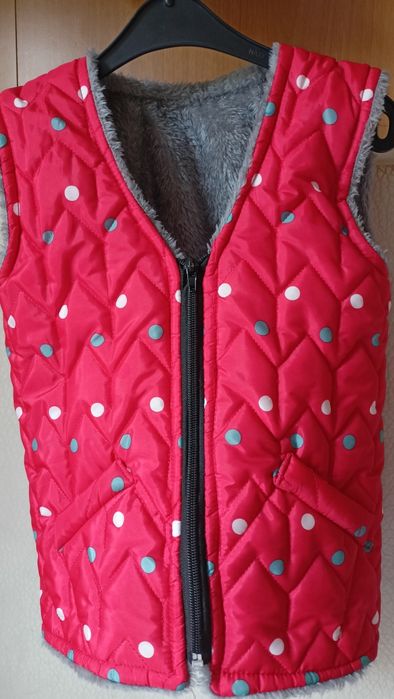 Жилетка детская, на 3-4 года.