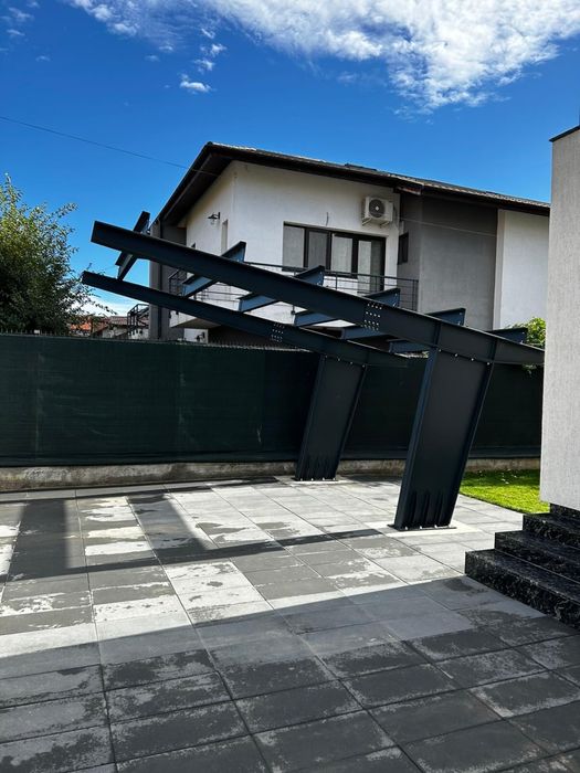 Carport cu panouri fotovoltaice sistem de incarcare pentru masini