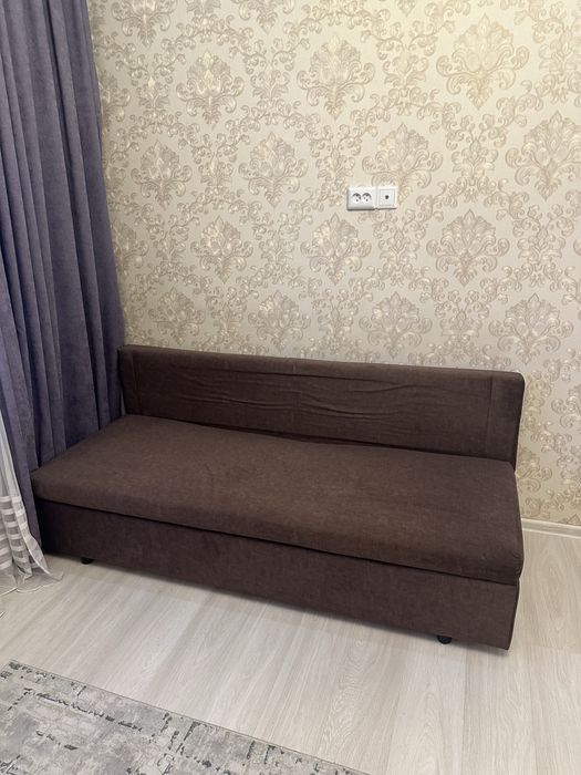 Продам тахту, хорошая, недорого