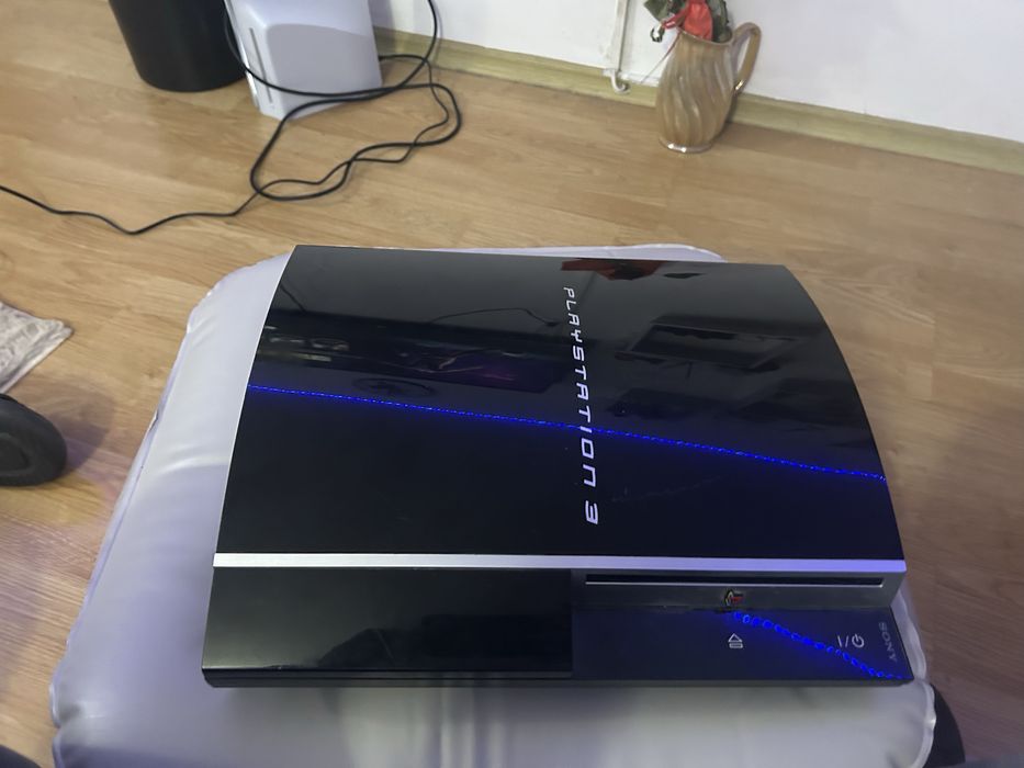 vând ps3 fat 256 gb ram