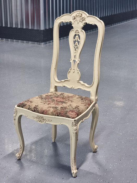 Set complet de mobilier din lemn masiv, stil baroc, stare foarte buna!