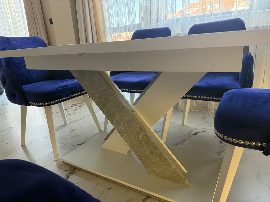 Разтегателна Маса