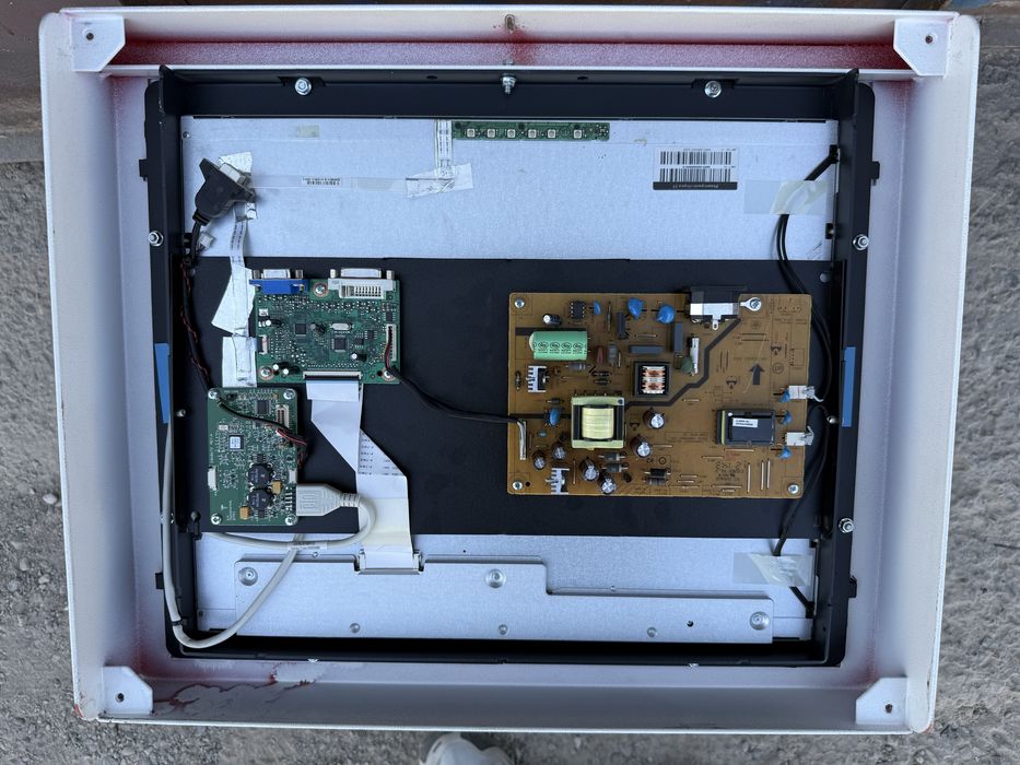 * сенсорный монитор 19 дюйм встраиваемый в отличном состоянии