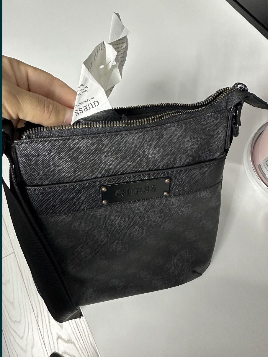 Geanta/Borseta Guess