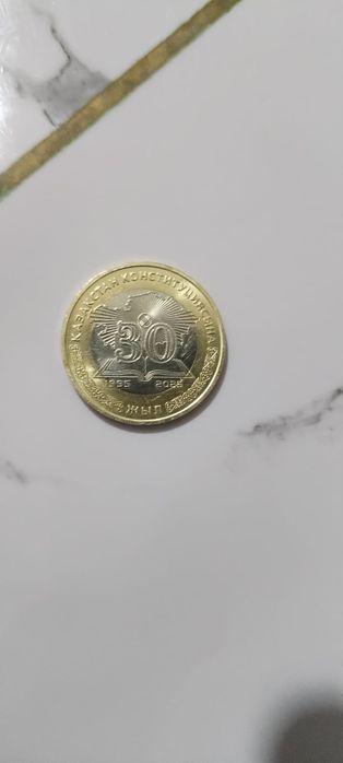 Продам! Монетка 100тг.