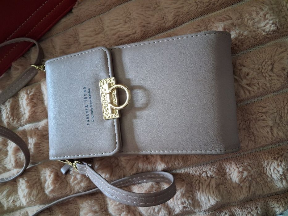 Sumkalar sotiladi. Ozgina ishlatilgan