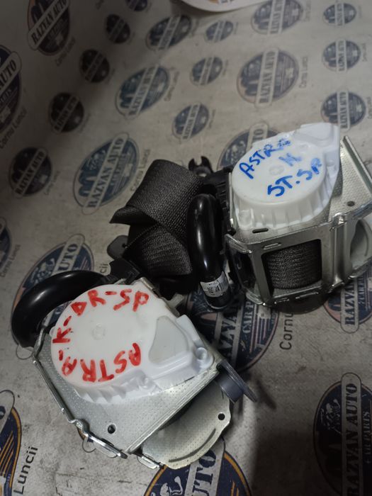 set centuri spate stÃ¢nga-dreapta cu capsa  opel astra k 2018