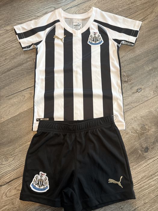 Costum fotbal 3-4 ani 104 cm Puma