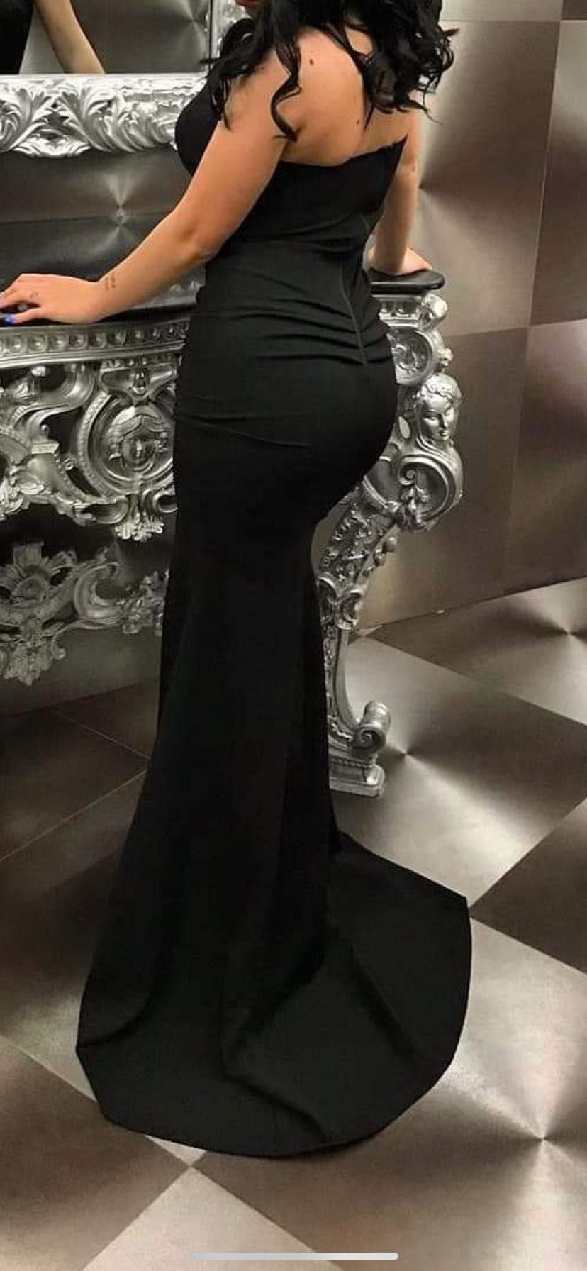 Rochie de seară cu crăpătură