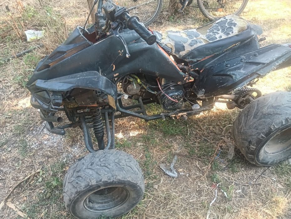 Vând ATV  are compresie