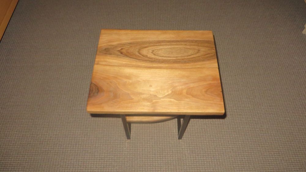 Masă/noptieră handmade  lemn de nuc masiv