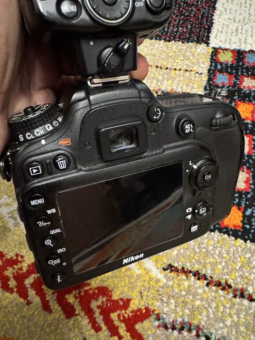 Nikon 7200+ grip /Sigma 17-50 mm, f2.8 /nikor 50 mm f1.4 /blitz sb 700