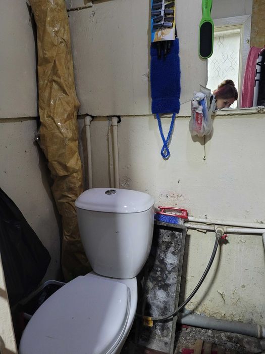 Сергели Спутник 1 1/1/2 квартира без ремонта,рядом станция метро Чинор