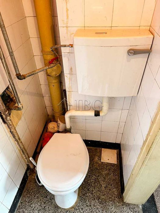 Продава се Тристаен апартамент в Русе, Широк център - 87 кв.м за 1035 €/кв.м - Снимка #14