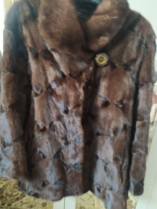 Продам шубу норковую!