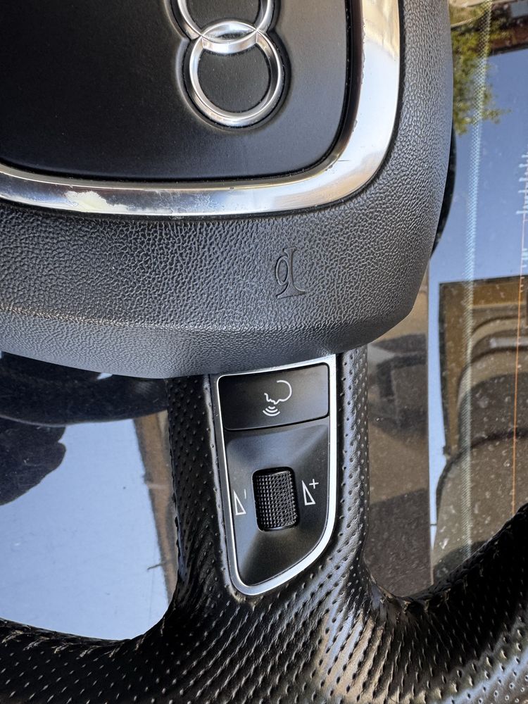 Волан Audi A3 A4 A5 A6 A8 Q5 Q7 мултифункционален с airbag