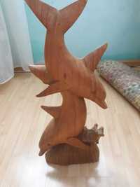 scuptura lemn , delfinii