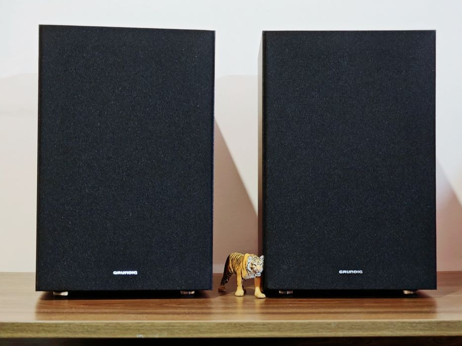 Grundig GHF-1030 Series. Boxe raft fabuloase. 3 căi. Noi. Preț fix !