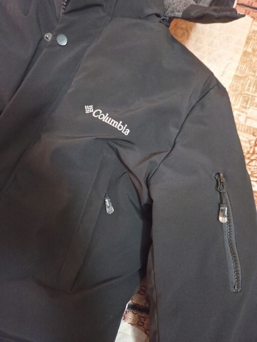 Зимняя куртка для мальчика в отличном состоянии.130-150р