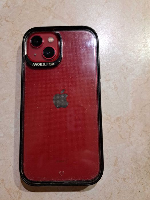 Продавам Iphone13