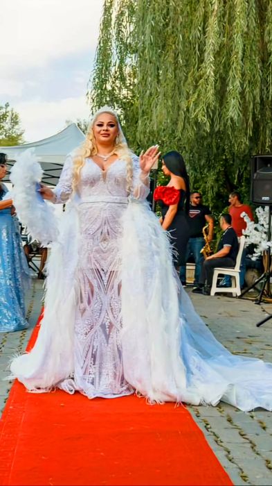 Rochie de mireasă creată manual