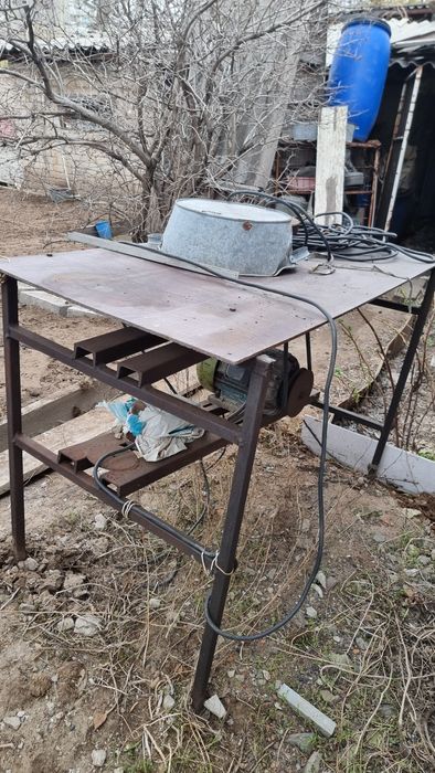 Продам циркулярку 380 в
