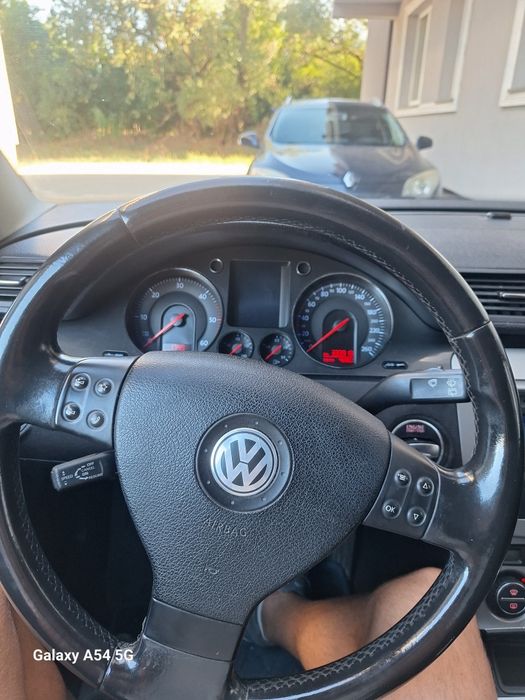 Vând passat b6 170hp