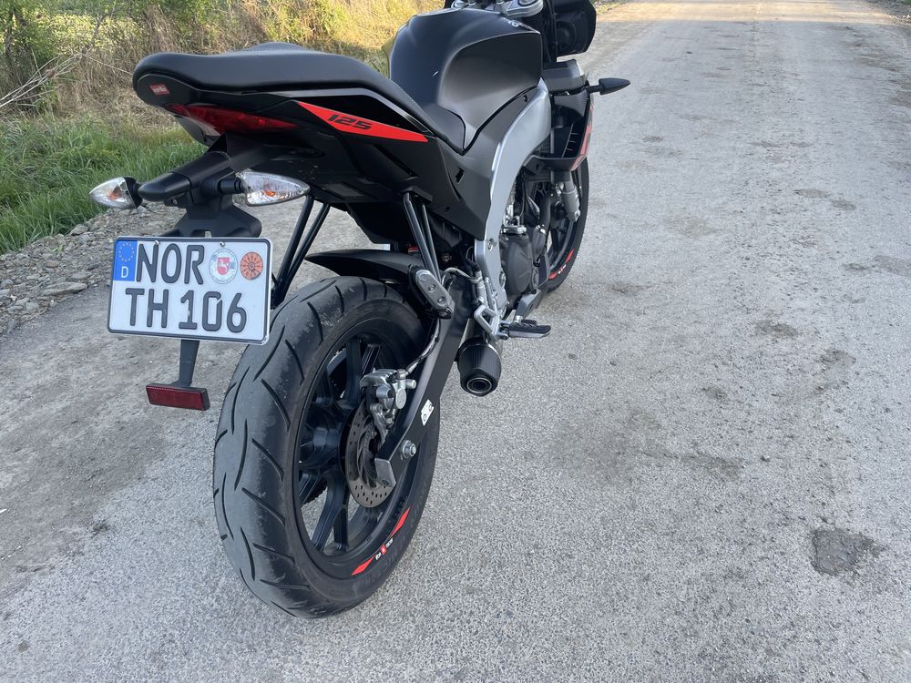 aprilia tuono 125