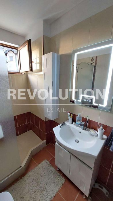 Дава се под наем Двустаен апартамент в Варна, Бриз - 67 кв.м за 500 € - Снимка #3