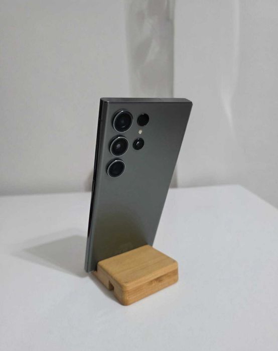 Samsung Galaxy S23 Ultra 12GB RAM / 512GB