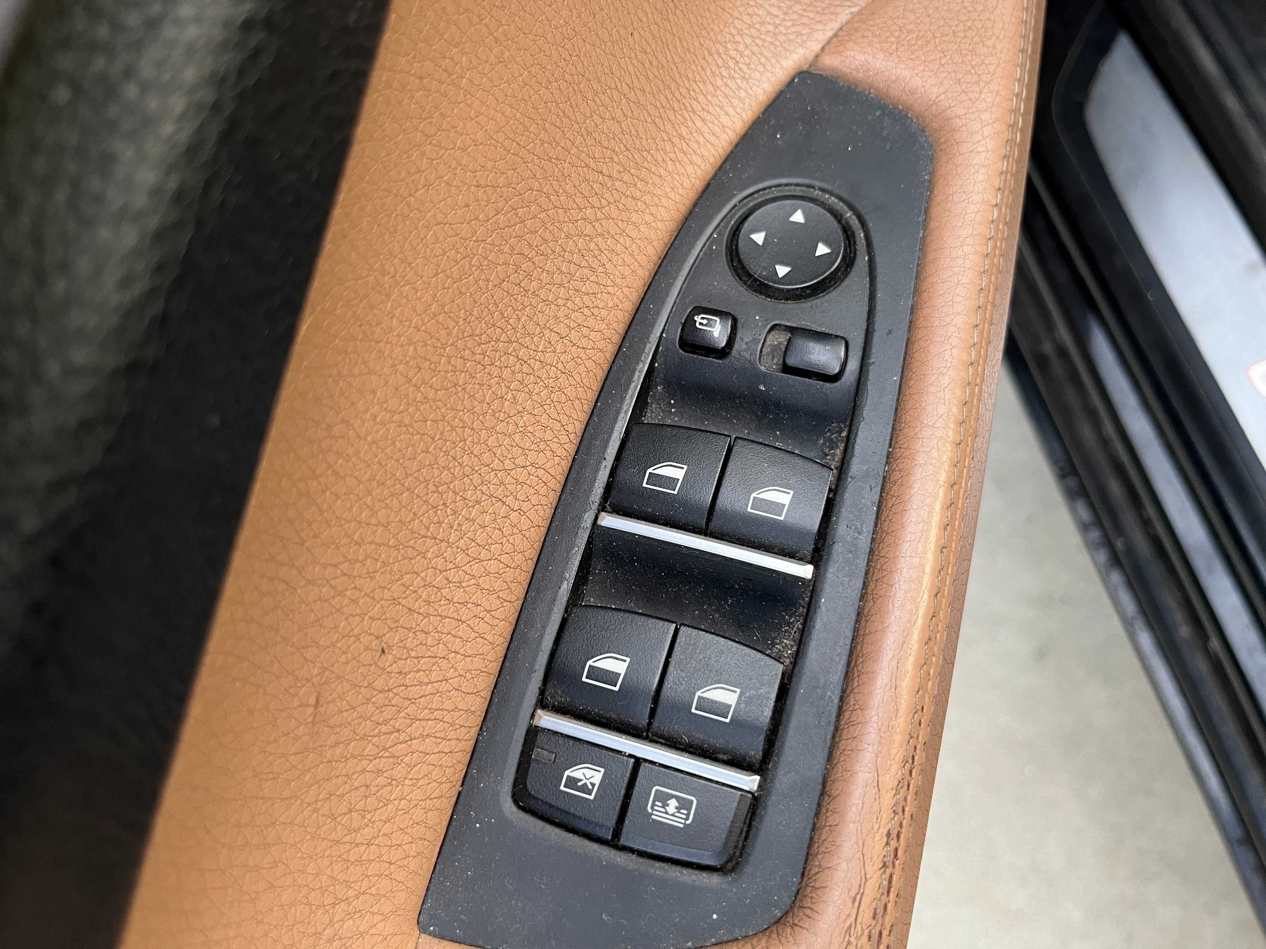 Dezmembrez BMW seria 7 F01 740xd xdrive 5 butoane 306cp de Europa
