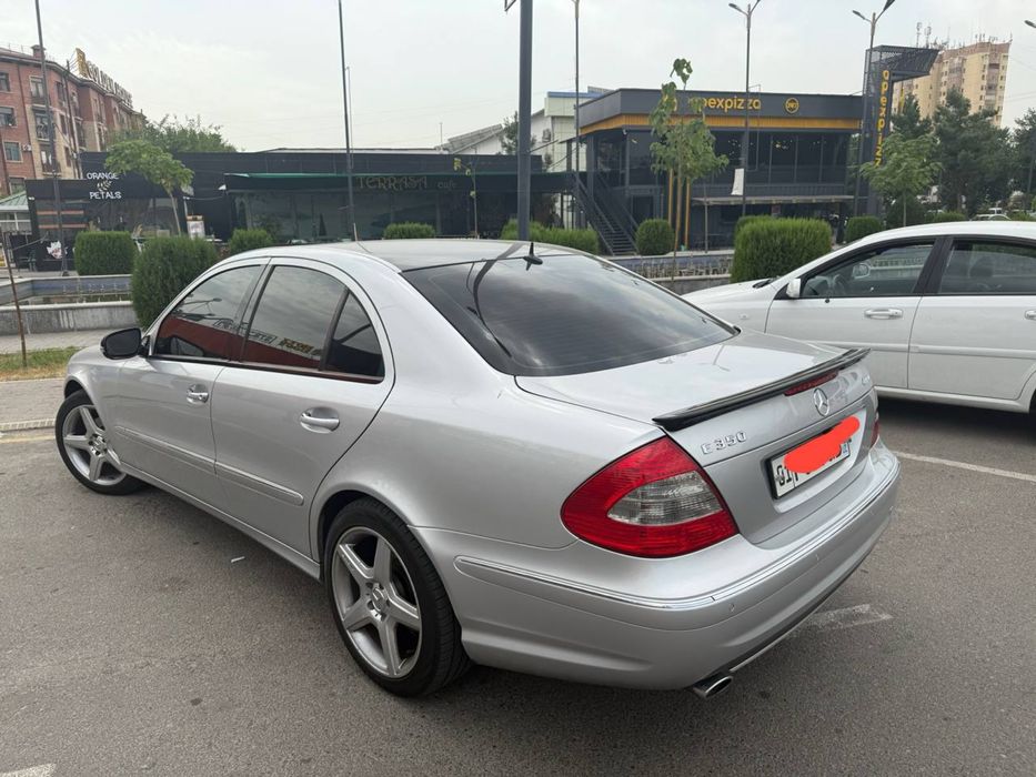 Mercedes-Benz E350 4MATIC