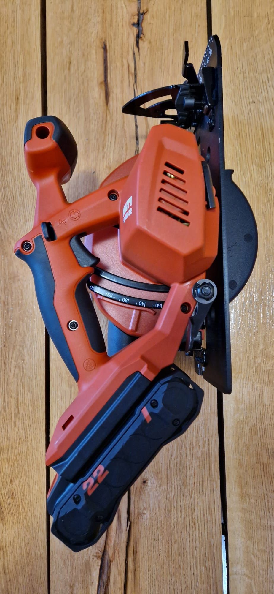 Hilti circular pe acumulator