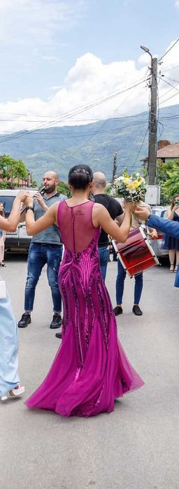 Феерична официална рокля размер С 36